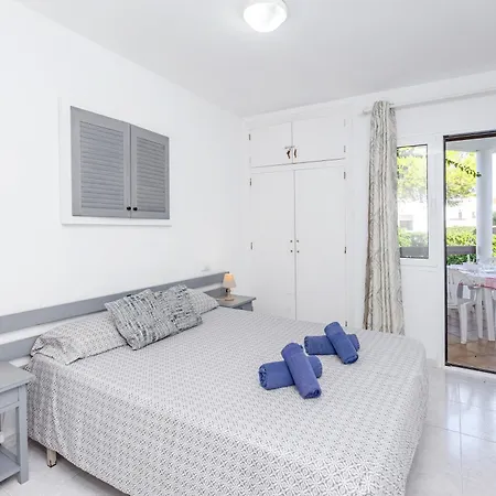 Apto Familiar Frente A Cala Cala en Forcat