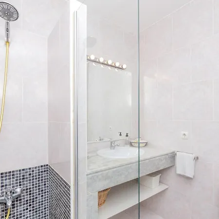 Apto Familiar Frente A Cala *