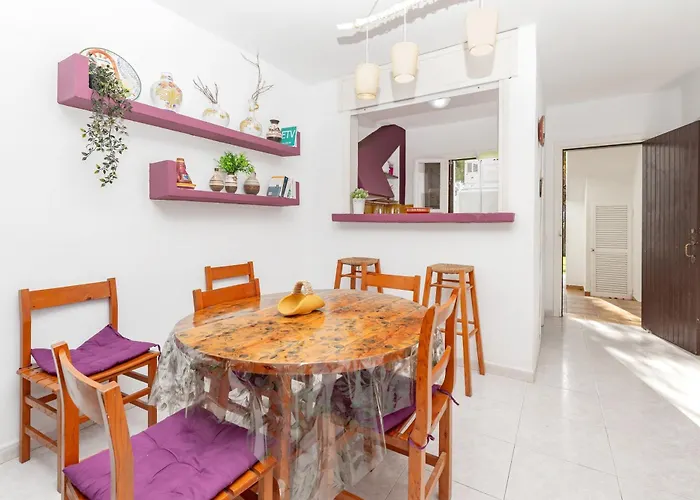 Apto Familiar Frente A Cala Cala en Forcat